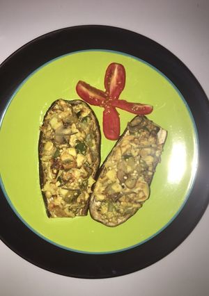 Una foto de Berenjena rellena -baja en carbohidratos