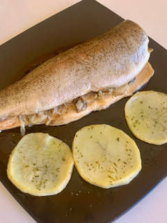 Una foto de Trucha rellena al horno