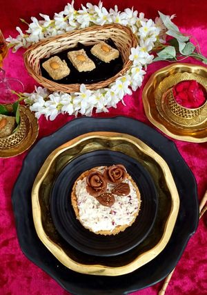 સુખડી ગુલકંદ કેક(sukhdi gulkand cake recipe in Gujarati) રેસીપી મુખ્ય ફોટો