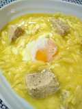 Sopa de orzo con pelota de cocido y huevo