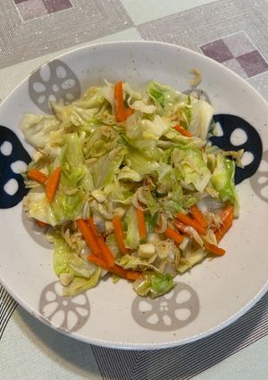 炒高麗菜 的食譜成品照片