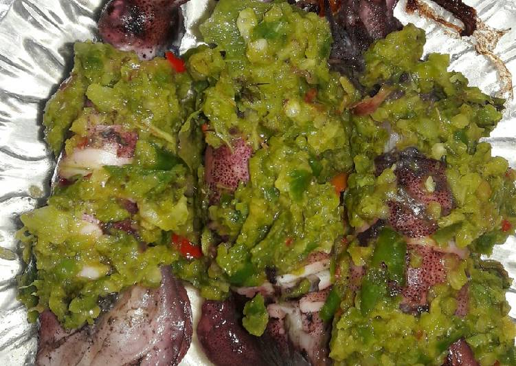 Cumi pecak belimbing wuluh