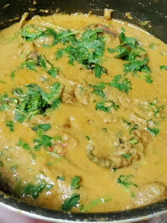 ஆந்திர ஸ்டைல் கத்திரிக்காய் கிரேவி (Kathirikkai gravy recipe in tamil) செய்முறை முக்கிய புகைப்படம்