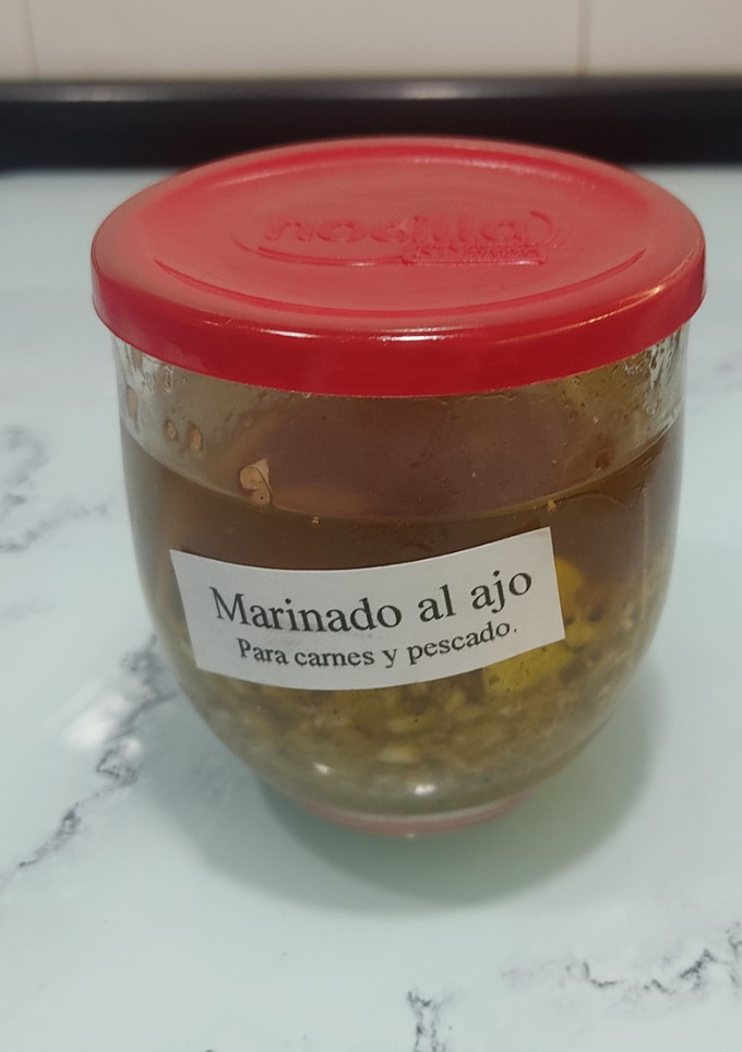 Una foto de Marinado al ajo