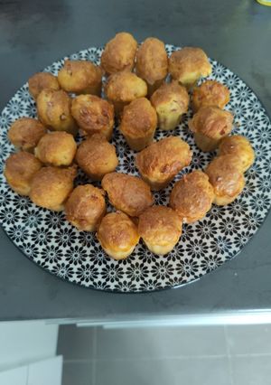 Une photo de Mini cannelé salé jambon gruyère