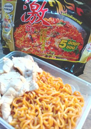รูปของ หมี่เผ็ดเกาหลีหมูนุ่ม