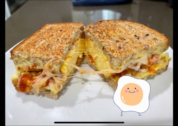 https://img-global.cpcdn.com/recipes/a7784a0ec9de3828/680x482cq70/one-pan-folded-egg-sandwich-recipe-main-photo.jpg