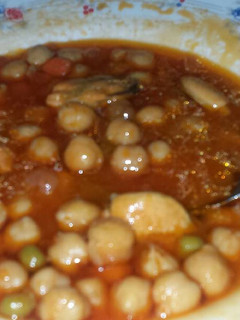 Una foto de Garbanzos con mejillones