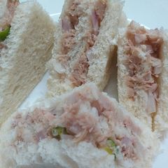 A picture of Tuna Fish Sandwich.