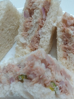 A picture of Tuna Fish Sandwich.