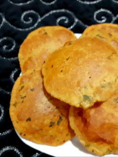 मसाला पूरी(masala poori recipe in Hindi) रेसिपी मुख्य फोटो