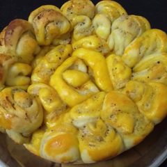 A picture of Chicken Tikka Bread.