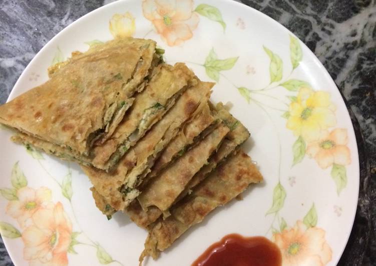 Stuffed egg paratha