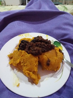 A picture of Onunu (Yam mixed with very Ripe Plantain with Fresh Fish Stew).