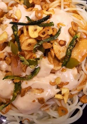 A picture of Singaporean Rice.
