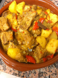 Una foto de Guiso de costillas de cerdo con patatas