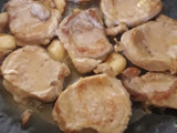 Solomillo al ajillo con vino blanco