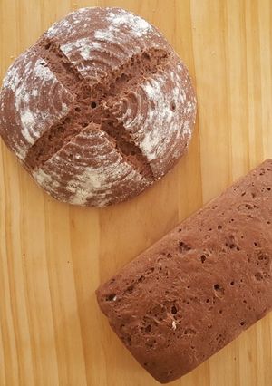 A picture of Pumpernickel Bread.