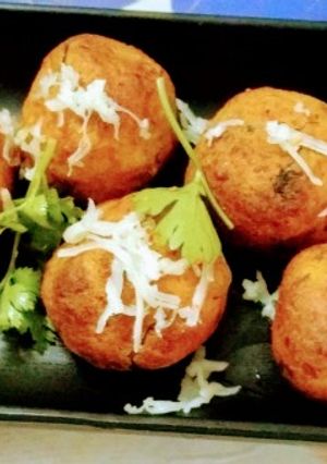 A picture of Carrot Cheesy Crispy Balls.