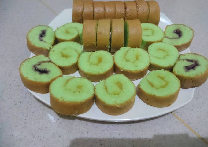 Bolu pandan gulung  irit(pandan swiss roll)