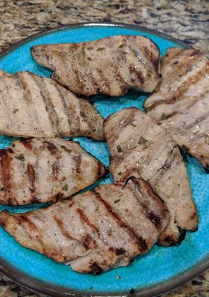 A picture of Lemon basil chicken.