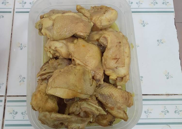 Ayam Ungkep Bumbu Kuning