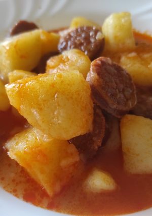 Una foto de Patatas guisadas con chorizo