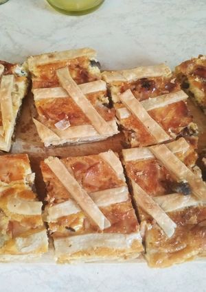 Φωτογραφία της συνταγής Quiche με μανιτάρια, καραμελωμένα κρεμμύδια και λαδοτύρι Μυτιλήνης