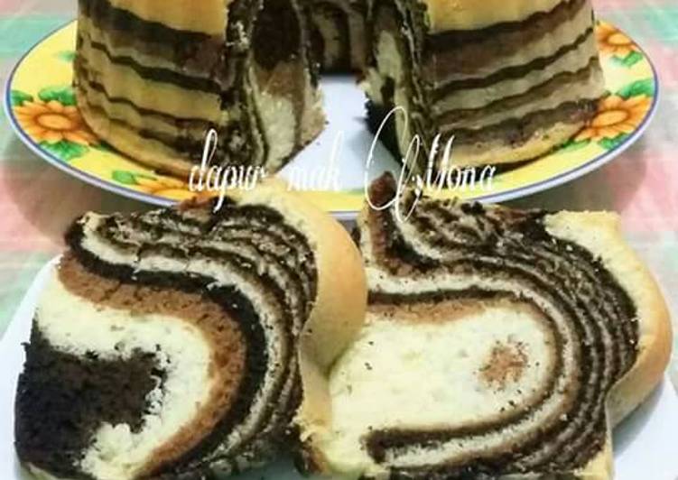 Bolu lurik putih telur