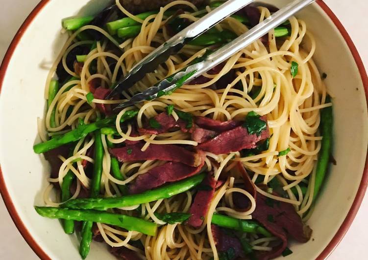 Step-by-Step Guide to Make Ultimate Beef bacon &amp; asparagus carbonara