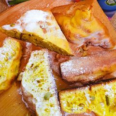 A picture of Plain Cake.