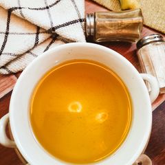 A picture of Chicken Paws Broth.