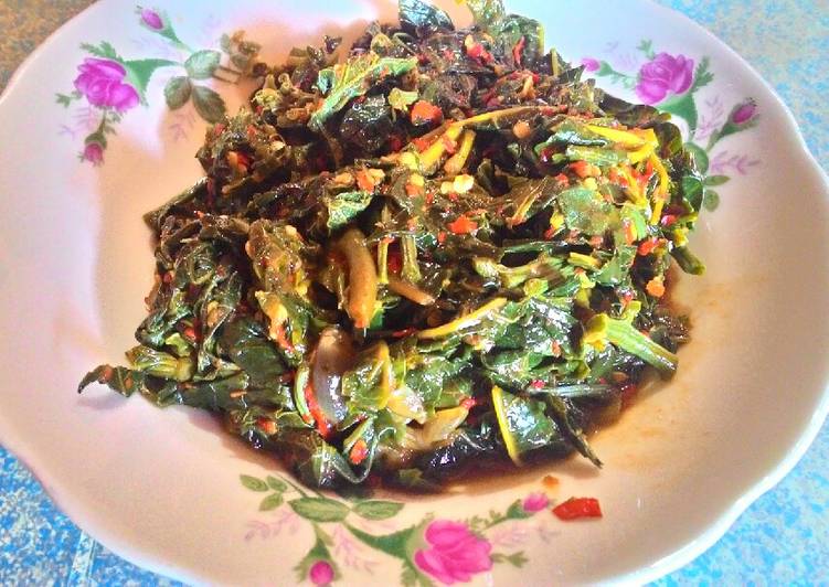 Langkah Mudah untuk memasak Tumis daun pepaya pucuk labu, Menggugah Selera