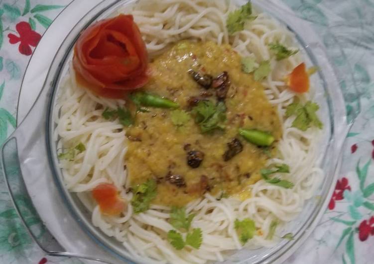 Charcoal tarkah Dal with Noddles