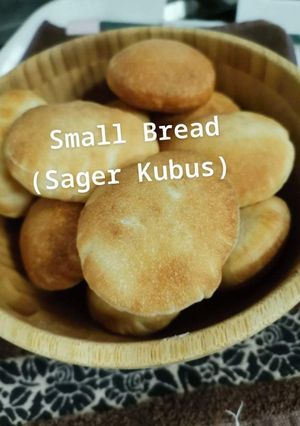 A picture of Small Bread/Kubus (Air Frying Small Bread).