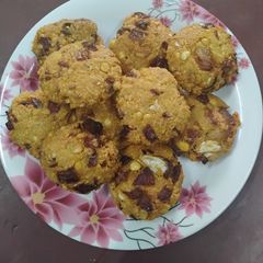 A picture of Masala Vada.