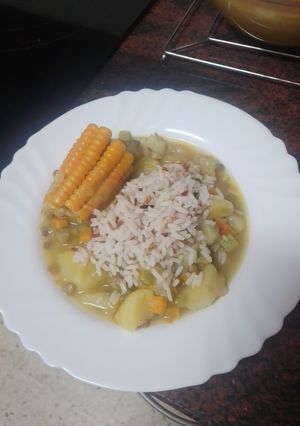 Una foto de Potaje de lentejas con arroz
