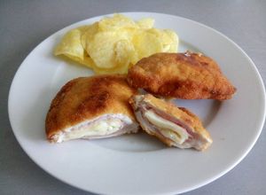Una foto de Libritos de lomo con jamón y queso