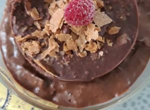 Une photo de La mousse au chocolat-crêpes dentelles #janvier