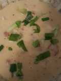 Creamy cheesey potatoe bacon soup