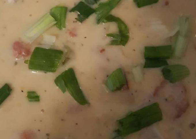 Recipe of Delicious Creamy cheesey potatoe bacon soup