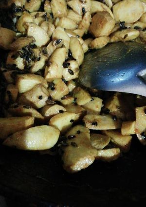 A picture of Raw mango seeds.