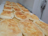 Panes de lomos con queso gratinado