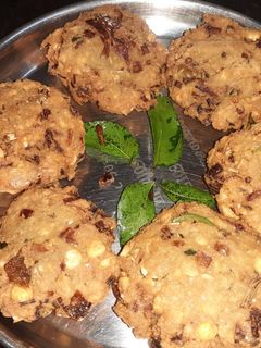 வாழைப்பூ பருப்பு வடை (Vaazhaipoo paruppu vadai recipe in tamil) செய்முறை முக்கிய புகைப்படம்