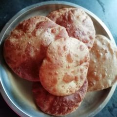 A picture of Masala poori.