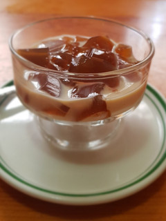 Una foto de Gelatina de café con rompope