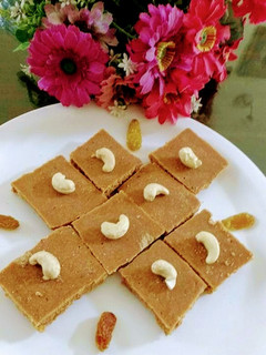A picture of Besan (Gram flour) Burfi.