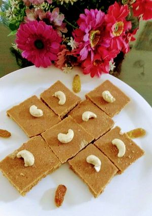 A picture of Besan (Gram flour) Burfi.