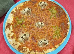Foto principal de Pizza calaveras y arañas
