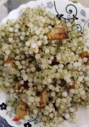 A picture of Sabudana ki khichdi.